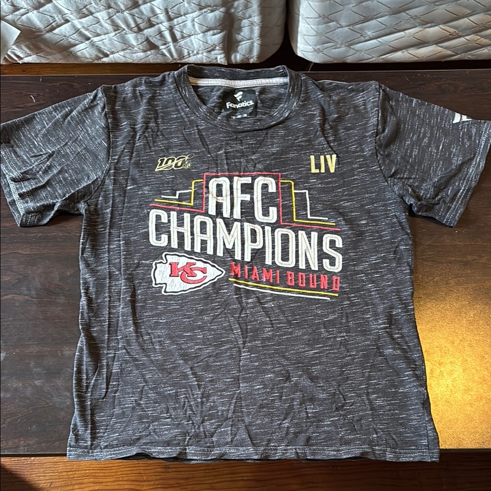 Fanatics Gray Short Sleeve Tees